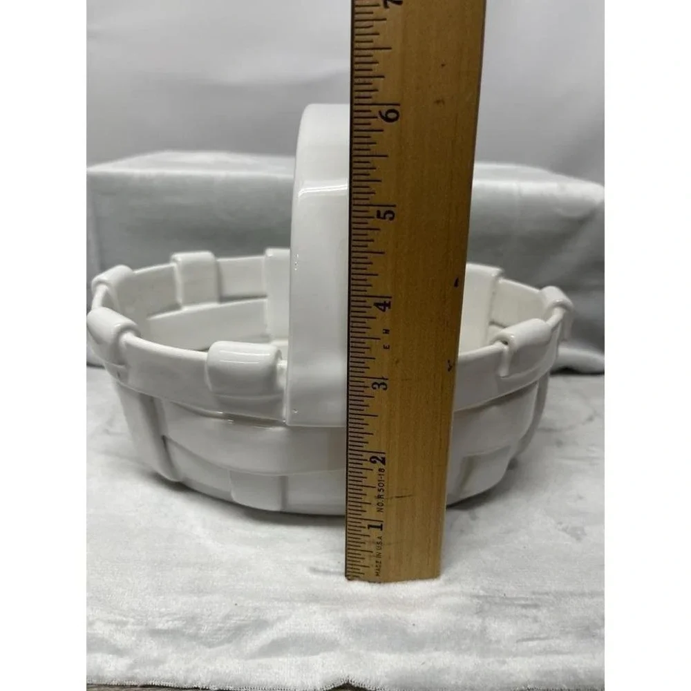Vintage Italy White Ceramic‎ Woven Basket Weave Oval Decorative Centerpiece Bowl